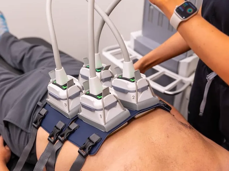 Venus Bliss MAX body contouring applicators in use
